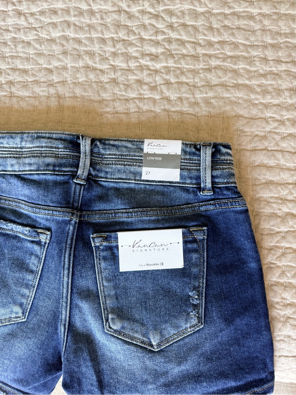 🆕 Distressed Low Rise Stretch Short - Picture 13 of 14